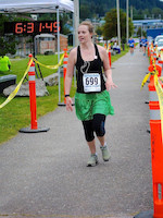 699